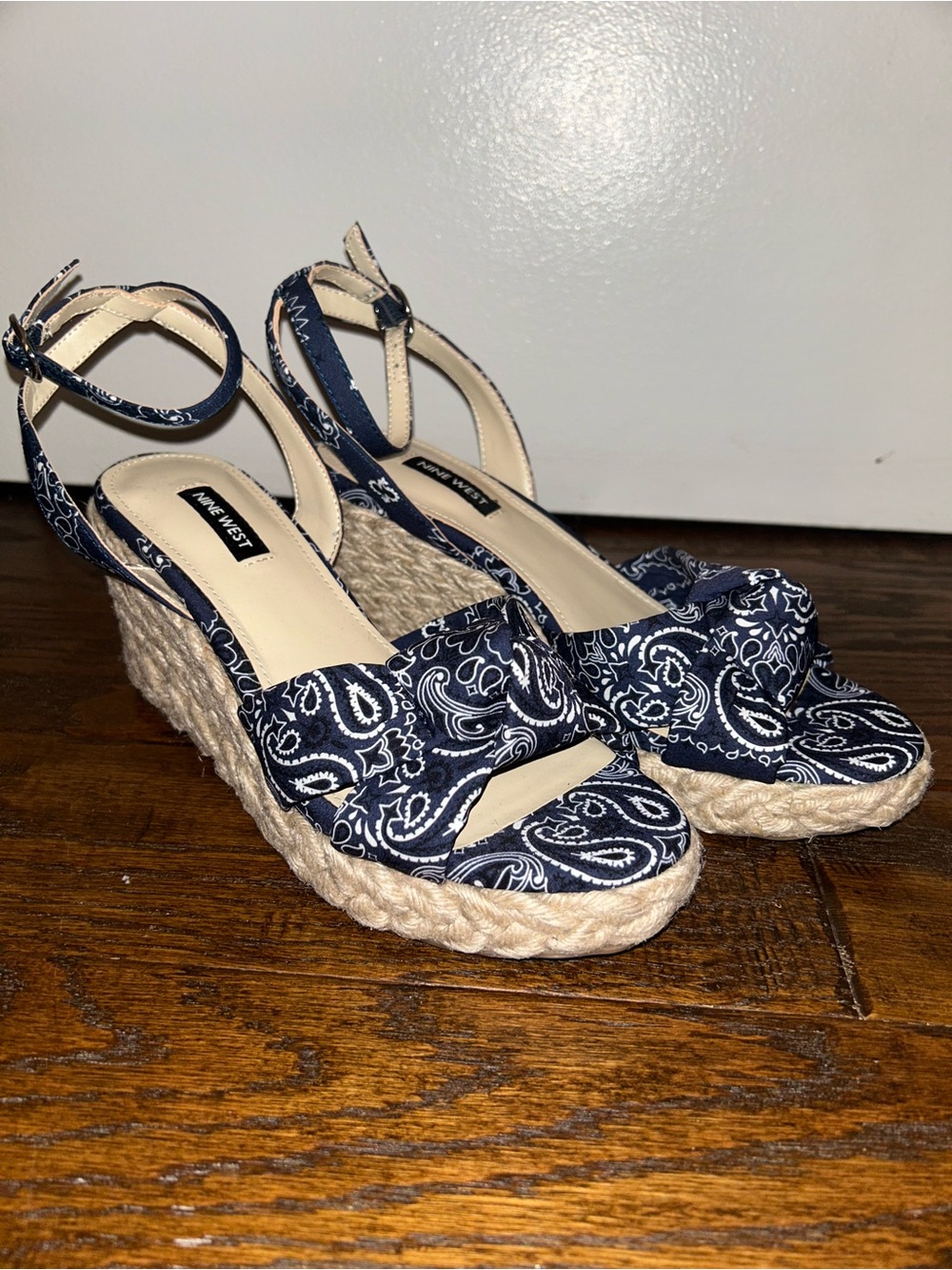 NWOT Nine West Sandals